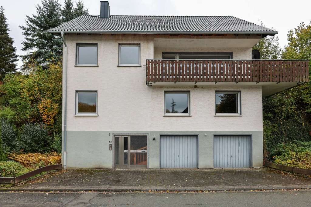 Immobilie in Olsberg - Großes Haus. 3 Wohnungen realisierbar! - Bild 3