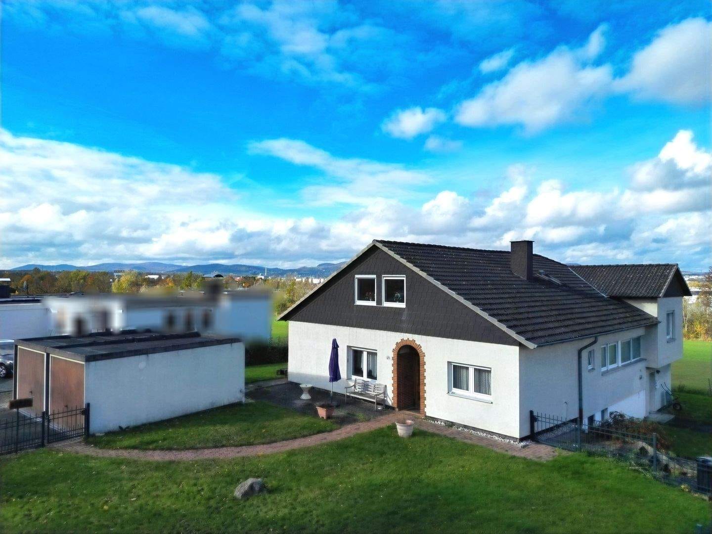 Immobilie in Lohfelden - Feldrandlage und Top-Anbindung garantiert: Sanierungsbedürftiges Einfamilienhaus  in Lohfelden - Bild 0