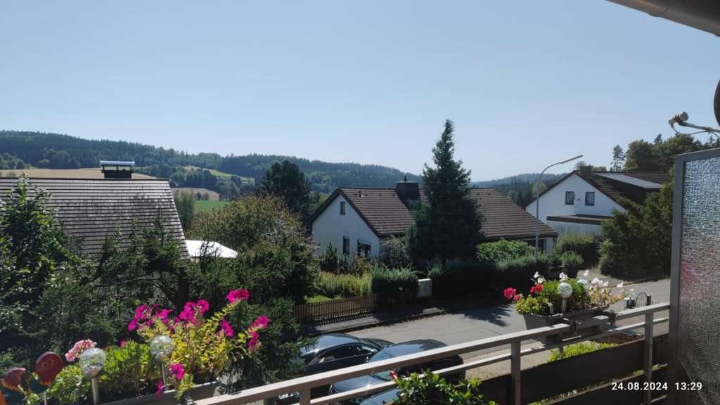 Immobilie in Stammbach - Solides, vermietetes 6-Parteienhaus mit Entwicklungspotenzial – Kapitalanlage in Stammbach - Bild 1