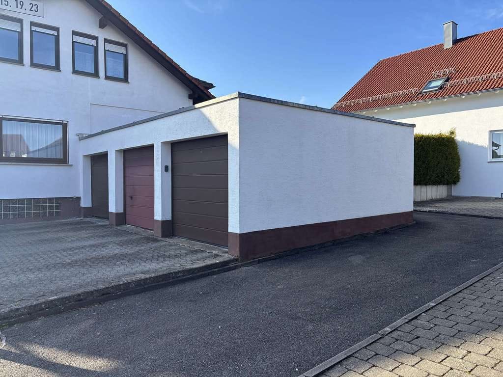 Immobilie in Wäschenbeuren - Großzügiges Zweifamilienhaus in familienfreundlicher Wohnlage - Bild 3