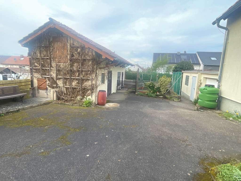 Immobilie in Freiberg am Neckar - ***Vermietetes 2 Familienhaus in Ortsrandlage mit einem großem Garten*** - Bild 4