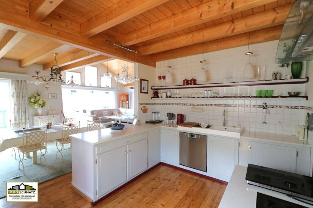 Immobilie in Großheubach - Vielseitiges Wohnensemble – Einfamilienhaus mit vermieteter ELW (Zweitwohnsitz) & Gästehaus - Bild 2