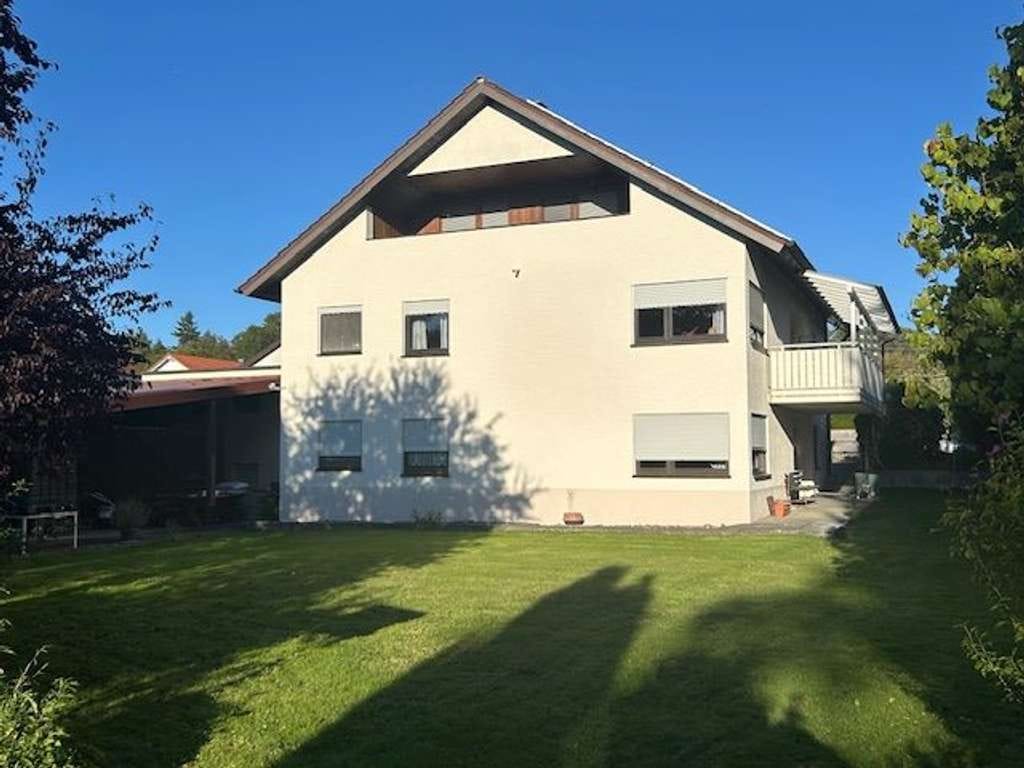 Immobilie in Ertingen - Gepflegtes 2 bis 3 Familienhaus ... ideal für Eigennützer und/ oder Anleger - Bild 2
