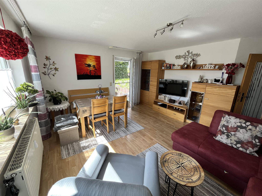 Immobilie in Hardheim - Attraktive 3-Zimmer-Wohnung mit großzügiger Terrasse in ruhiger Lage von Hardheim - ungekündigt vermietet - Bild 3