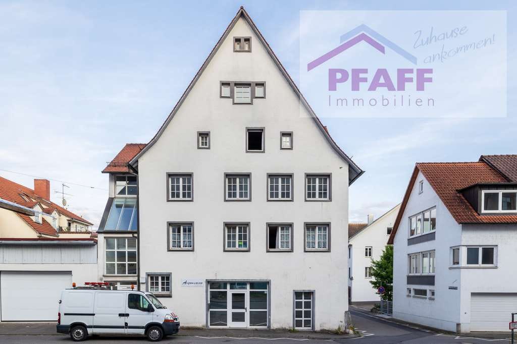 Immobilie in Meßkirch - Zuhause ankommen in Meßkirch!  Gut vermietete 2 Zi.-Maisonettewohnung im Zentrum - Bild 0