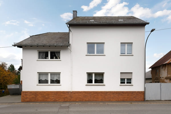 Immobilie in Lutzerath - Einfamilienhaus mit Einliegerwohnung oder Mehrgenerationenhaus? Sie haben die Wahl in Lutzerath - Bild 2