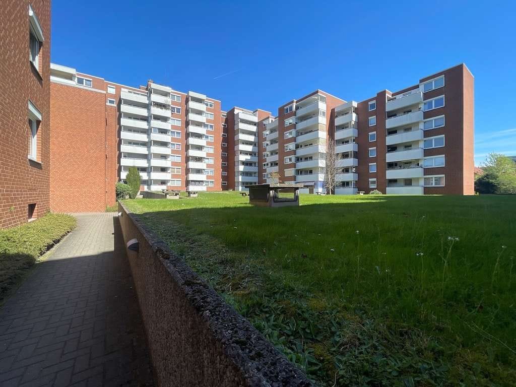 Immobilie in Ronnenberg - 3-Zimmer Wohnung mit Loggia, Tiefgaragenstellplatz und Fahrstuhl in Empelde  - Bild 0
