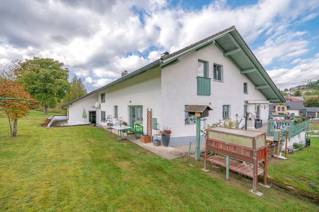 Immobilie in Neureichenau - Teilweise vermietetes Zweifamilienhaus in ruhiger Lage - Bild 3