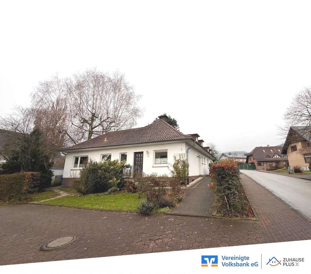 Immobilie in Bad Driburg - Großzügiges EFH mit Einliegerwohnung! - Bild 0