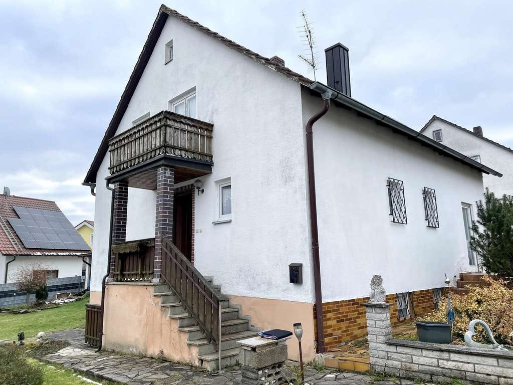 Immobilie in Altmannstein - Freistehendes Einfamilienhaus mit Doppelgarage in Altmannstein/Sandersdorf  - Bild 0