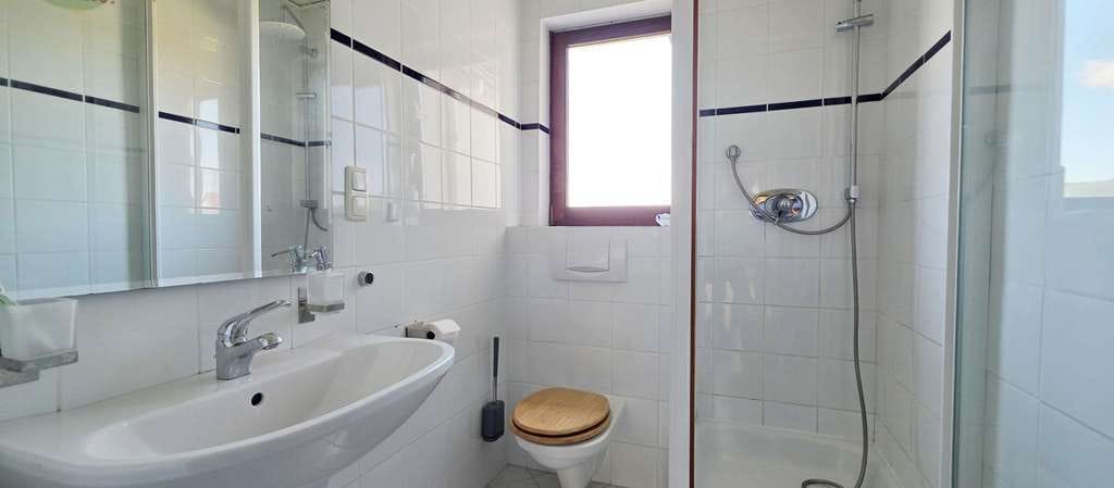 Immobilie in Steinau an der Straße - Großzügige Doppelhaushälfte in Steinau – 217 m² | Ideal für Familien - Bild 3