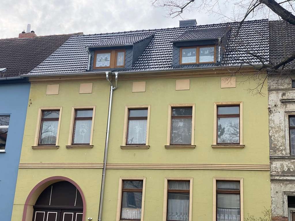 Immobilie in Köthen (Anhalt) - Charmantes Mehrfamilienhaus mit großem Garten in zentraler Lage von Köthen (Anhalt) - Bild 3