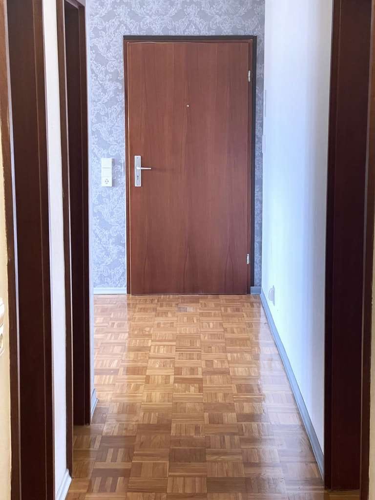 Immobilie in Zell unter Aichelberg - Geräumige 4,5  Wohnung mit viel Platz, in ruhiger Lage. - Bild 2