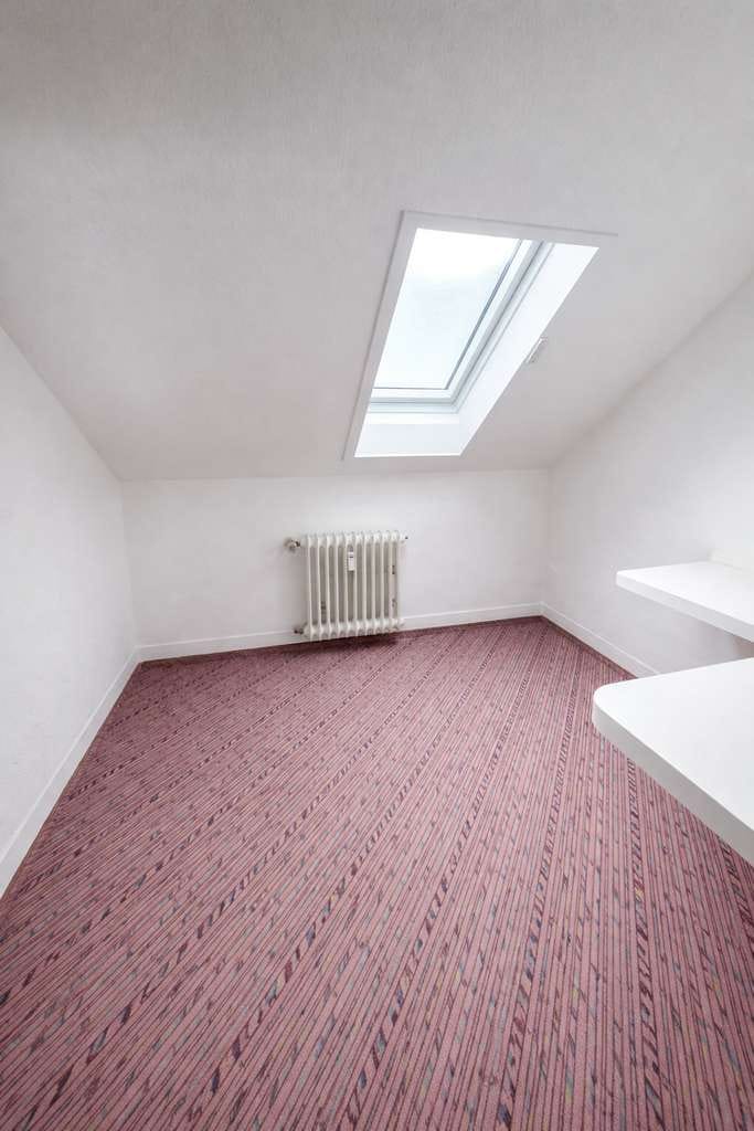 Immobilie in Schwanstetten - Attraktive Dachgeschosswohnung mit Südbalkon in Schwanstetten - OT Schwand - Bild 1