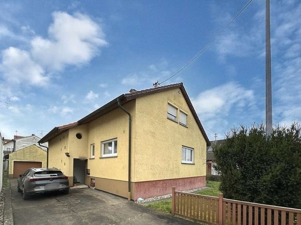 Immobilie in Wolfschlugen - Sanierungsbedürftiges EFH mit XXL-Grundstück in ruhiger Lage von Wolfschlugen - Bild 0