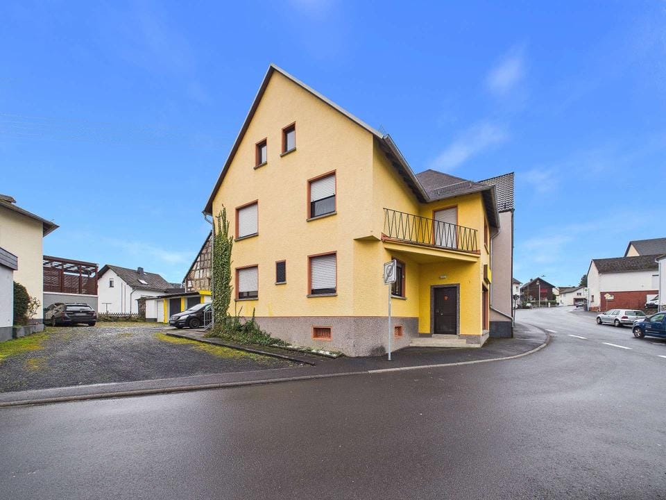 Immobilie in Dornburg - Hier beginnt Ihr neues Familienkapitel - 6 Zimmer, 3 Garagen und ausbaufähiges Dachgeschoss - Bild 0