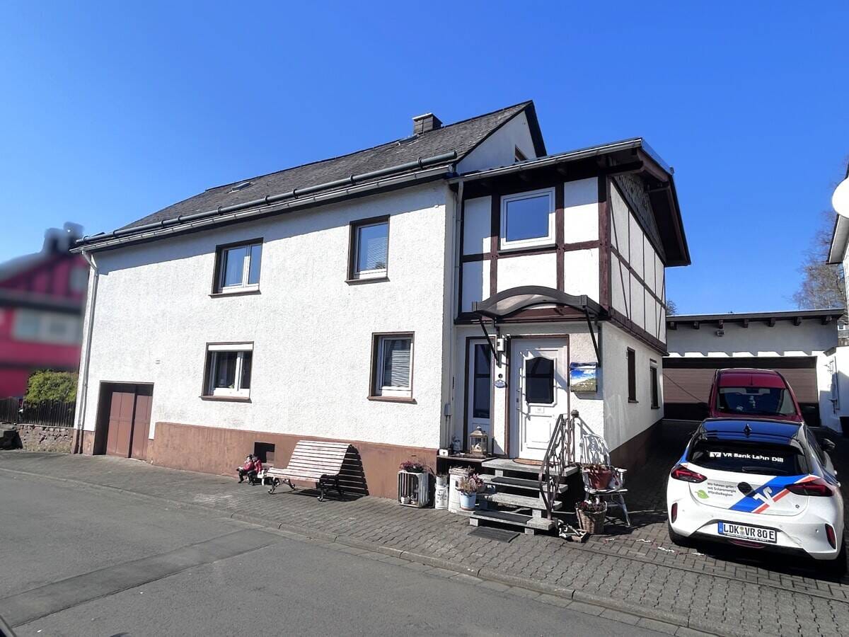 Immobilie in Driedorf - Driedorf: Renoviertes Einfamilienhaus in der Ortsmitte - Bild 0