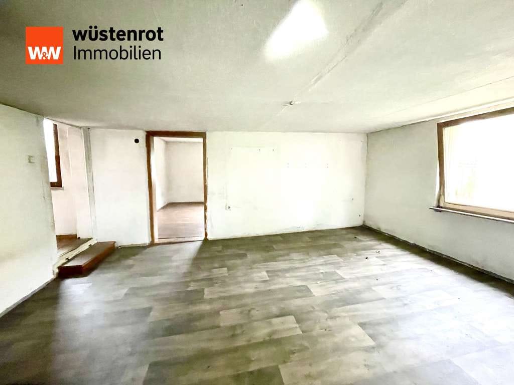 Immobilie in Forbach - *Idyllisches Schwarzwald-Juwel: Freistehendes Haus mit großem Potenzial und herrlichen Fernblick* - Bild 2
