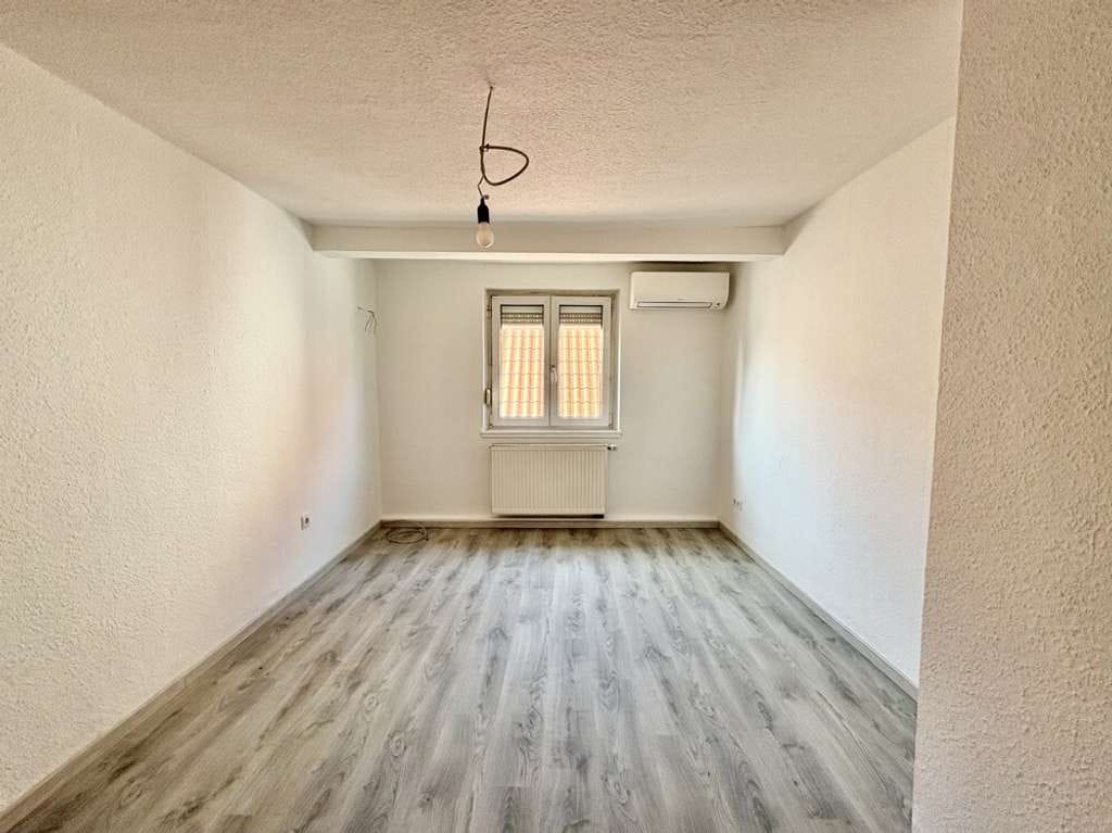 Immobilie in Herxheim - Kapitalanlage mit Potenzial: vielseitiges MFH mit drei Wohneinheiten in Herxheim - Bild 3