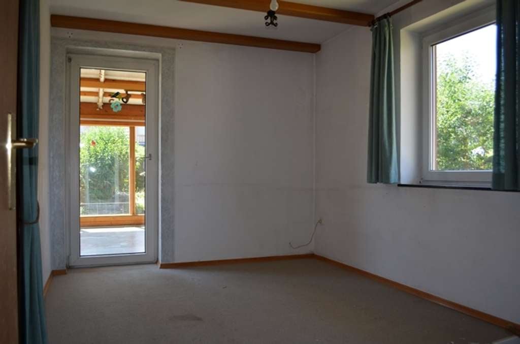 Immobilie in Kaufering - Charmante, sanierungsbedüftige Doppelhaushälfte - Bild 3