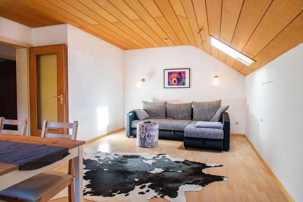 Immobilie in Friedenweiler - Bezugsfreies MFH mit 5 Wohnungen zur Eigennutzung, Generationenwohnen oder Ferienwohnungsvermietung - Bild 2