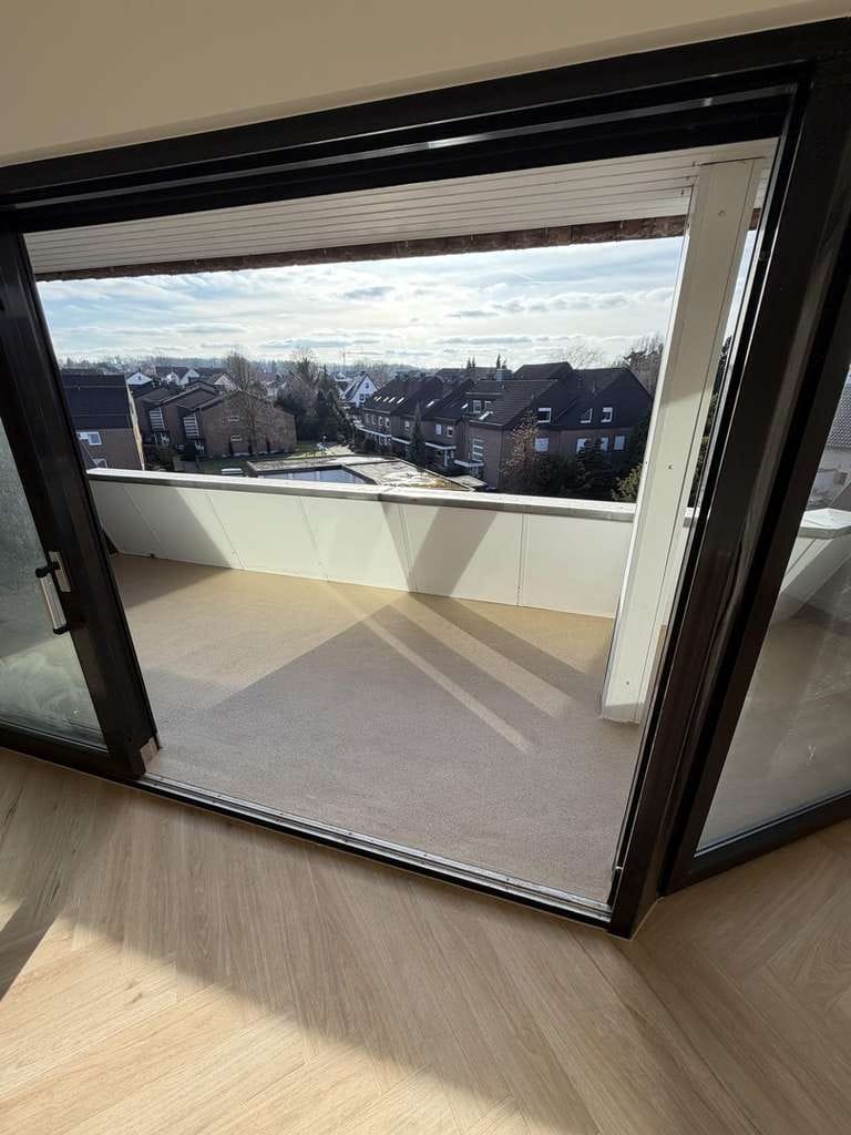 Immobilie in Spenge - ***Renovierte Penthouse Eigentumswohnung 3,5 Zimmer 120 m2 Zentral Aufzug*** - Bild 0