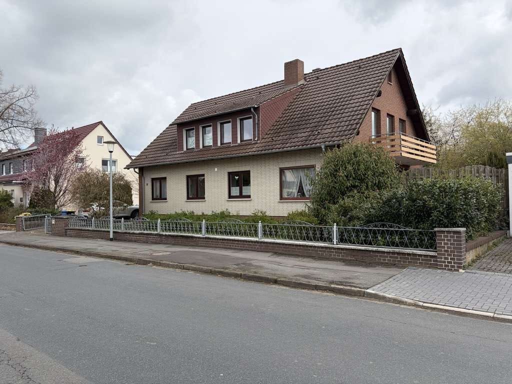 Immobilie in Duderstadt - Großzügiges Zweifamilienhaus mit Doppelgarage und idyllischem Garten - Bild 0