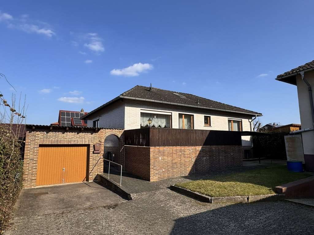 Immobilie in Rotenburg an der Fulda - Bungalow auf kleinem pflegeleichten Grundstück oder Alternative zur Eigentumswohnung mitten in Roten - Bild 2