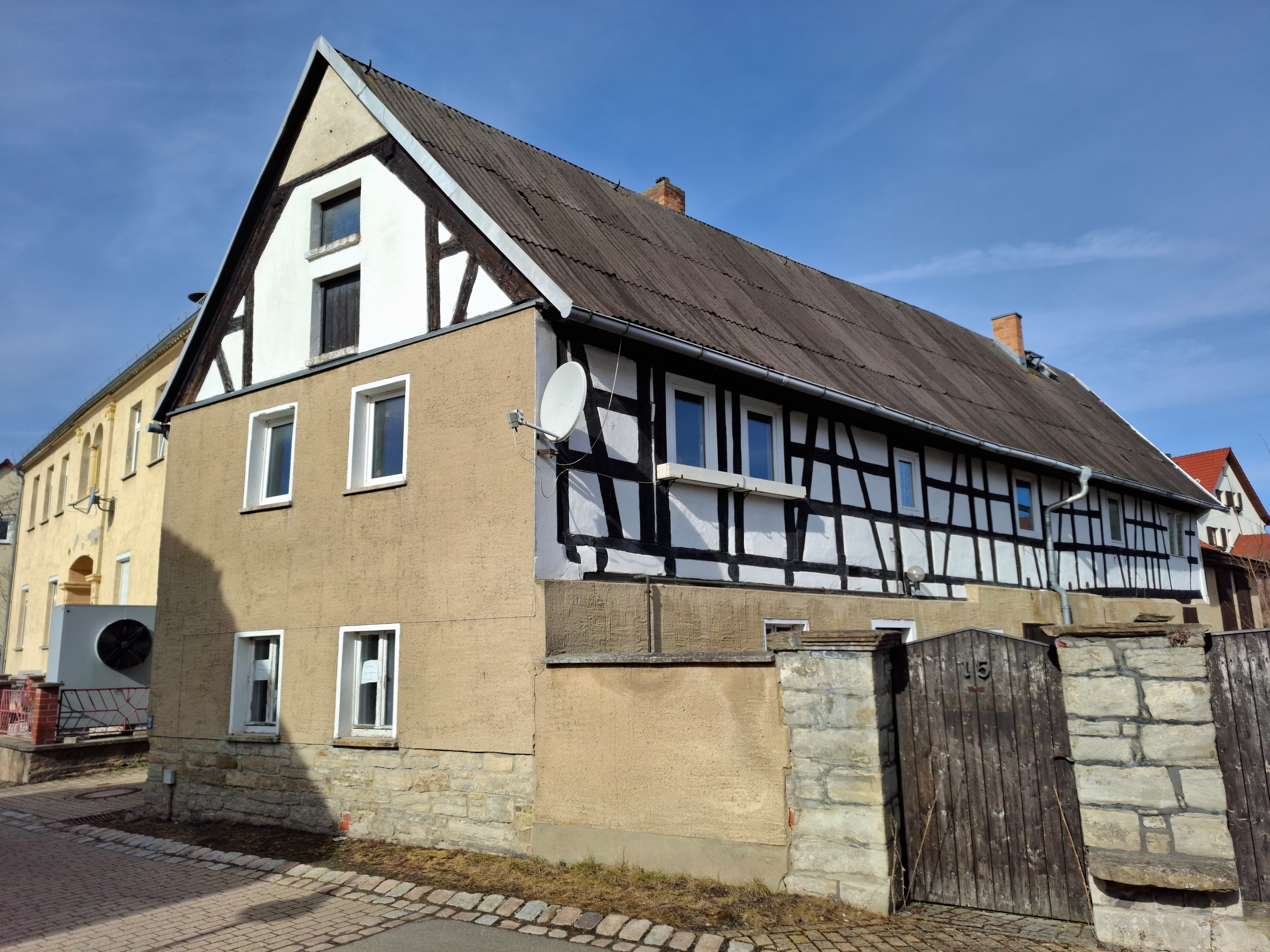 Immobilie in Gutenborn - Sanierungsbedürftiges Bauernhaus in guter Wohnlage in Gutenborn/ OT Heuckewalde - Bild 0