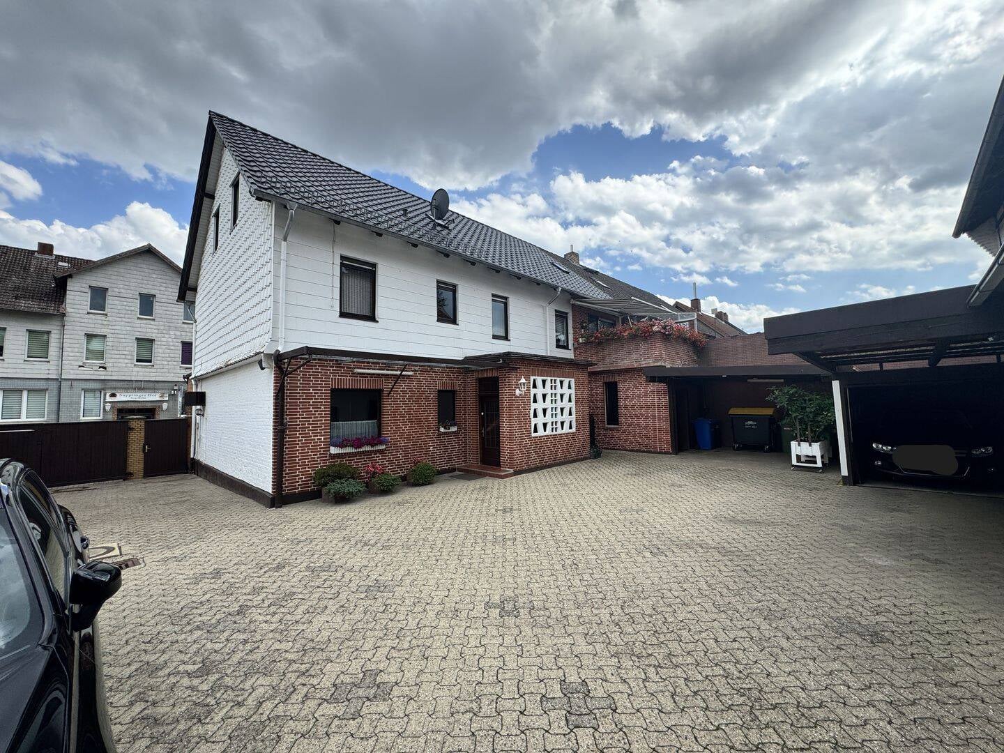 Immobilie in Süpplingen - Wohn- & Geschäftshaus mit parkähnlichem, uneinsehbarem Privatgarten - Bild 2