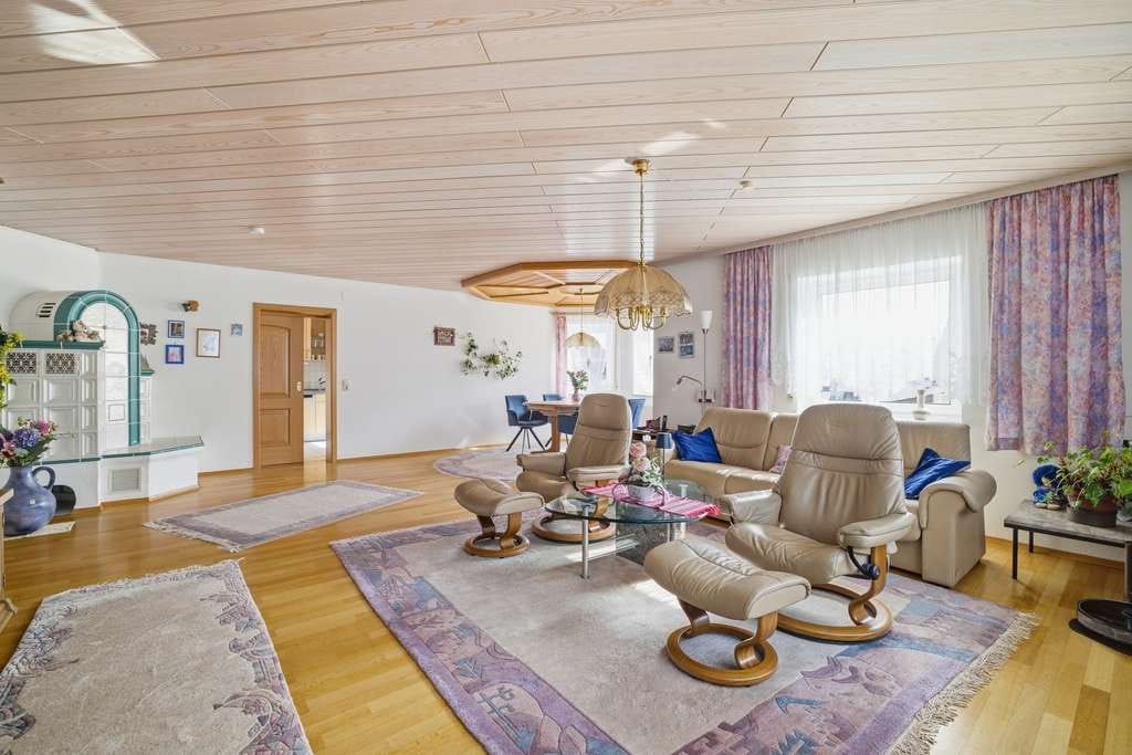 Immobilie in Asselfingen - Großzügiges Zweifamilienhaus in ruhiger Lage - Bild 4