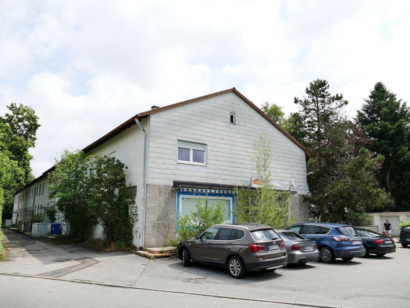 Immobilie in Waldkraiburg - Mehrfamilienhaus mit genehmigtem Umbau/Erweiterungsflächen - Bild 1