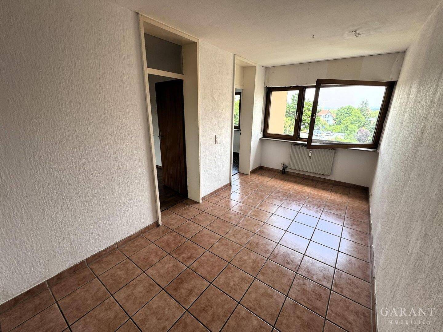 Immobilie in Untereisesheim - SOFORT FREI -- 3,5 Zimmer-Wohnung mit Balkon und Autostellplatz! - Bild 3