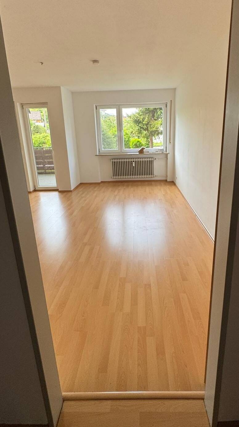 Immobilie in Bad Heilbrunn - Gepflegte 2-Zimmer-Erdgeschosswohnung mit Südwest-Loggia in ruhiger Lage von Bad Heilbrunn - Bild 3