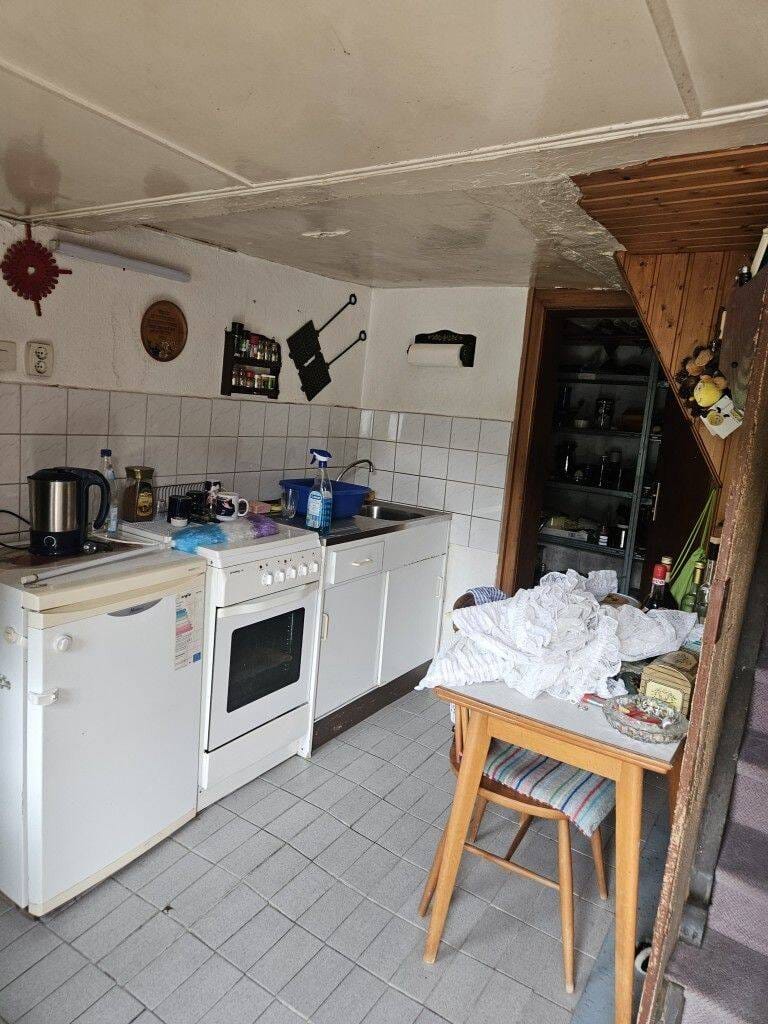 Immobilie in Wallendorf - Historisches Einfamilien-/ Ferienhaus mit Denkmalcharakter und Waldgrundstück in Wallendorf - Bild 2