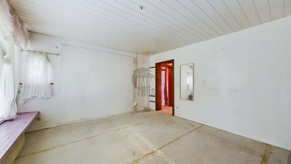 Immobilie in Ehra-Lessien - Einfamilienhaus + Weideflächen + Tiefgarage und riesigem Grundstück - Bild 3