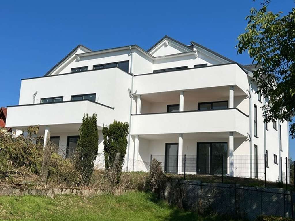 Immobilie in Großwallstadt - Schöne geräumige Wohnung mit eigenem Gartenanteil - Bild 0