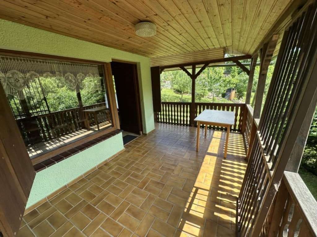 Immobilie in Guxhagen - Massiv, naturnah und solide!
Gepflegtes und freistehendes Wochenendhausin mit Carport - Bild 3
