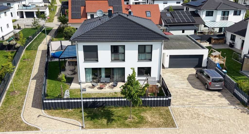 Immobilie in Deiningen - Exklusives, modernes EFH mit hochwertiger Ausstattung in ruhiger, familienfreundlicher Lage! - Bild 2
