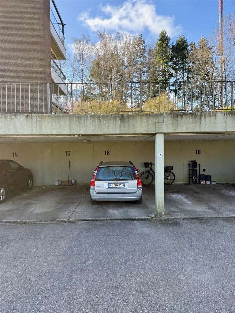 Immobilie in Kronshagen - Ruhig gelegene, vermietete 2,5-Zimmer-Wohnung mit 2 Balkonen und Carport // Kronshagen - Bild 3