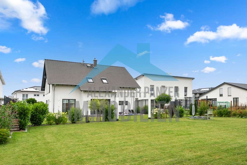 Immobilie in Fritzlar - neuwertiges und modernes Einfamilienhaus in Ortsrandlage von Fritzlar! - Bild 1