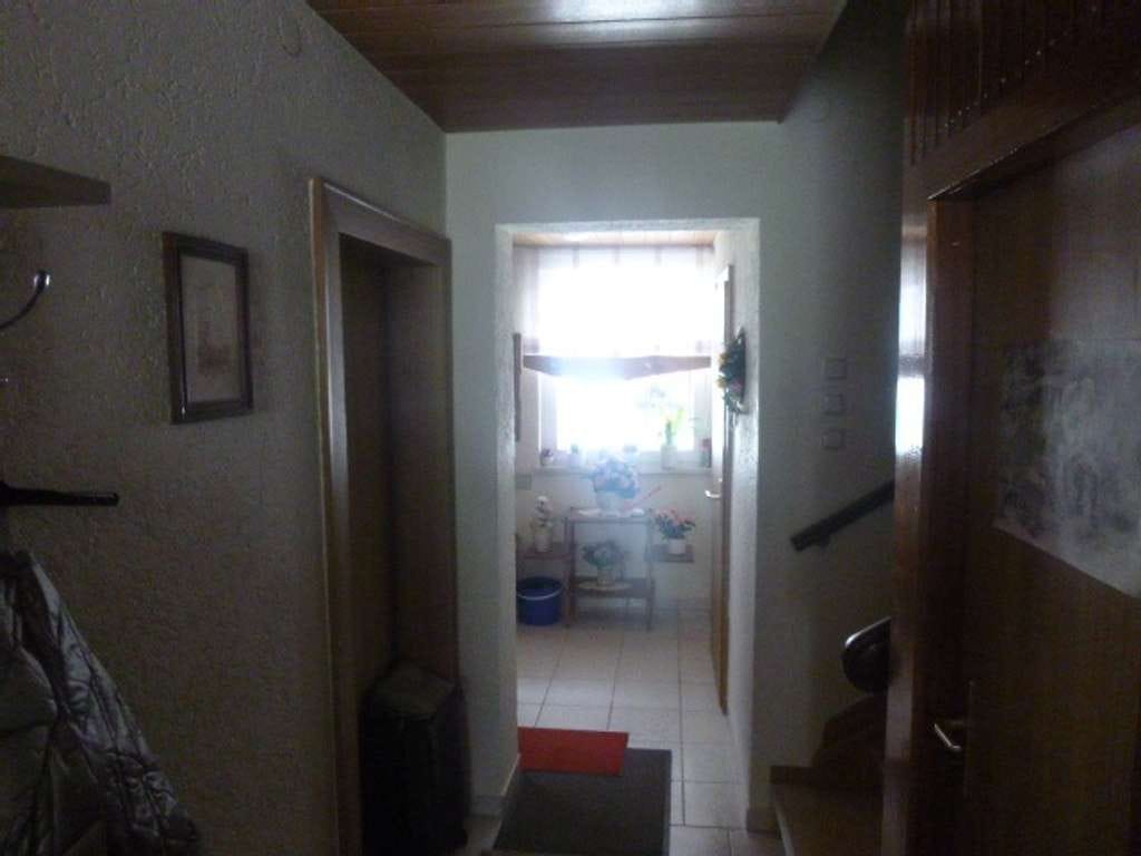 Immobilie in Dermbach - Einfamilienhaus mit Nebengebäude und Garten - Bild 3