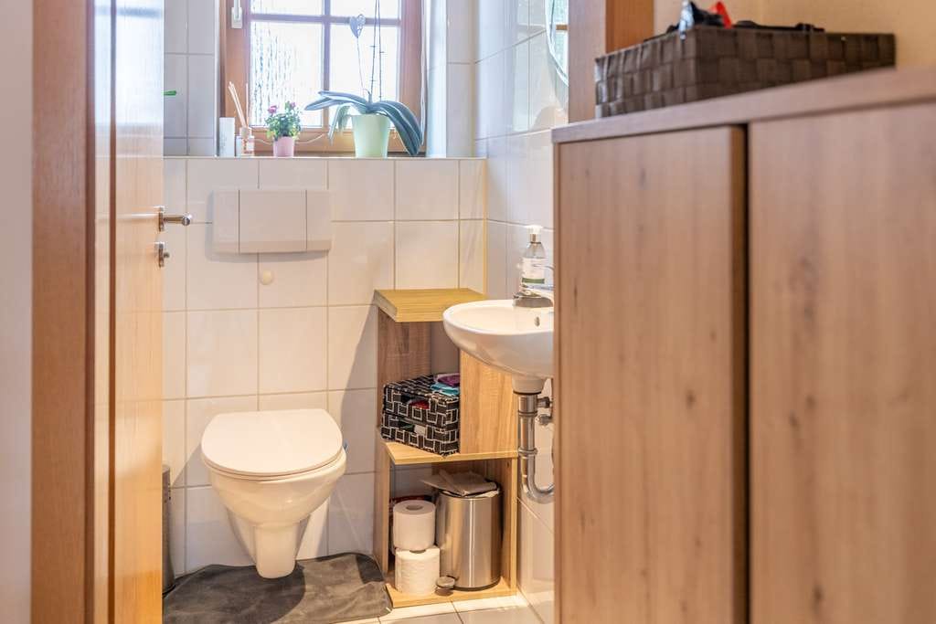 Immobilie in Penzing - Ansprechende 4 ZKB im 3-FH mit sonnigem Südbalkon und eigenem Gartenanteil - Bild 3