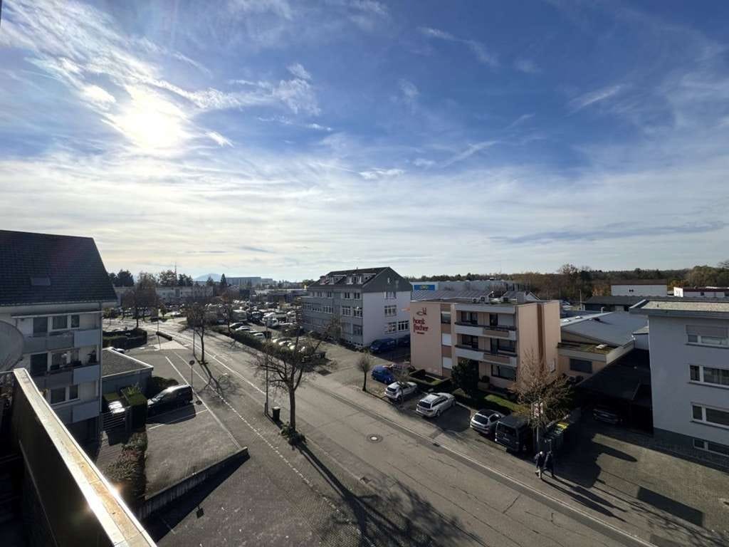 Immobilie in Gundelfingen - Gelegenheit – renvovierungsbedürftige 2 Zi. DG-Wohnung mit zusätzlichem Hobbyraum in Gundelfingen - Bild 4