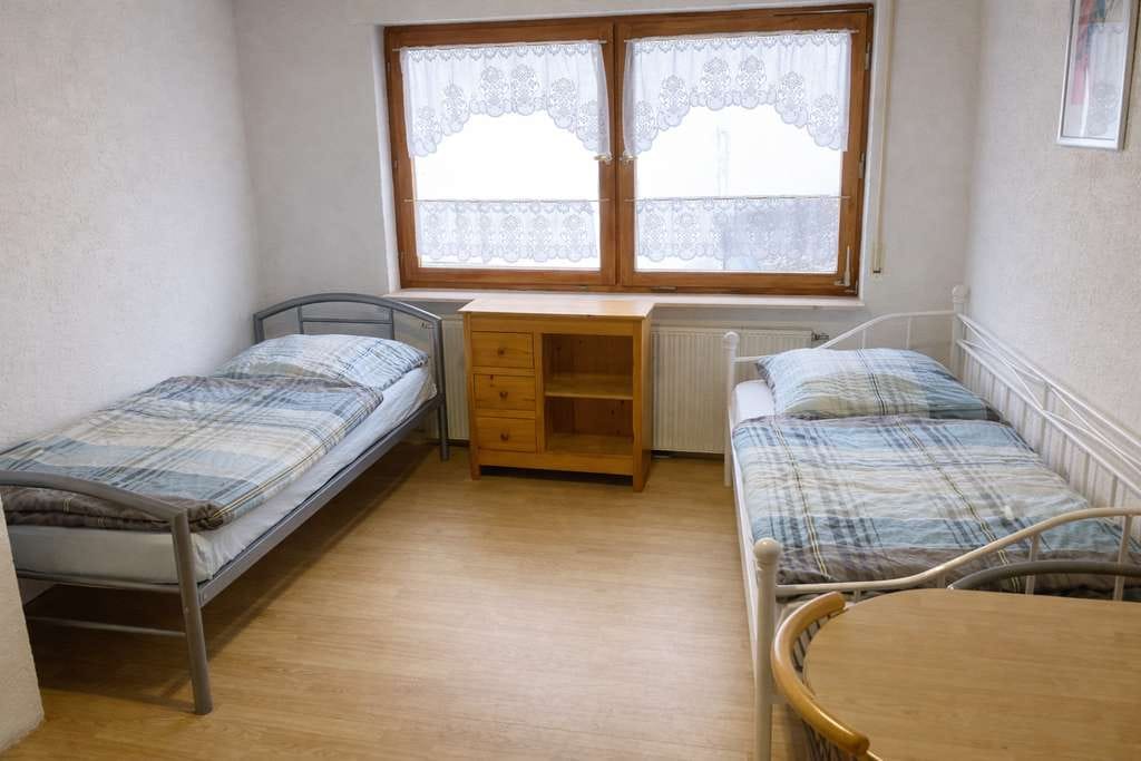 Immobilie in Bechtheim - Ideal für Mehrgenerationen – großzügiges Haus mit drei Wohneinheiten - Bild 4