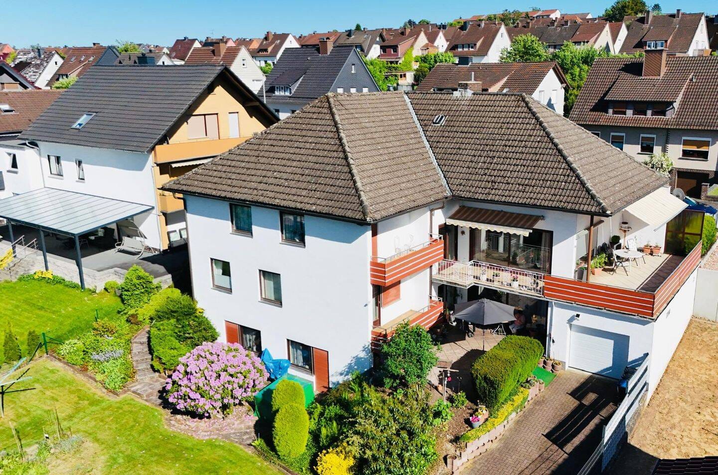 Immobilie in Uslar - Freistehendes Einfamilienhaus mit Einliegerwohnung in attraktiver Wohnlage von Uslar - Bild 0