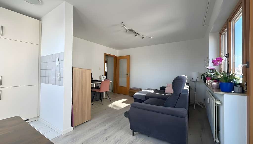 Immobilie in Bad Rappenau - Charmante 2-Zimmer-Wohnung mit Sonnenbalkon & traumhaftem Weitblick ins Grüne in Bad Rappenau - Bild 3