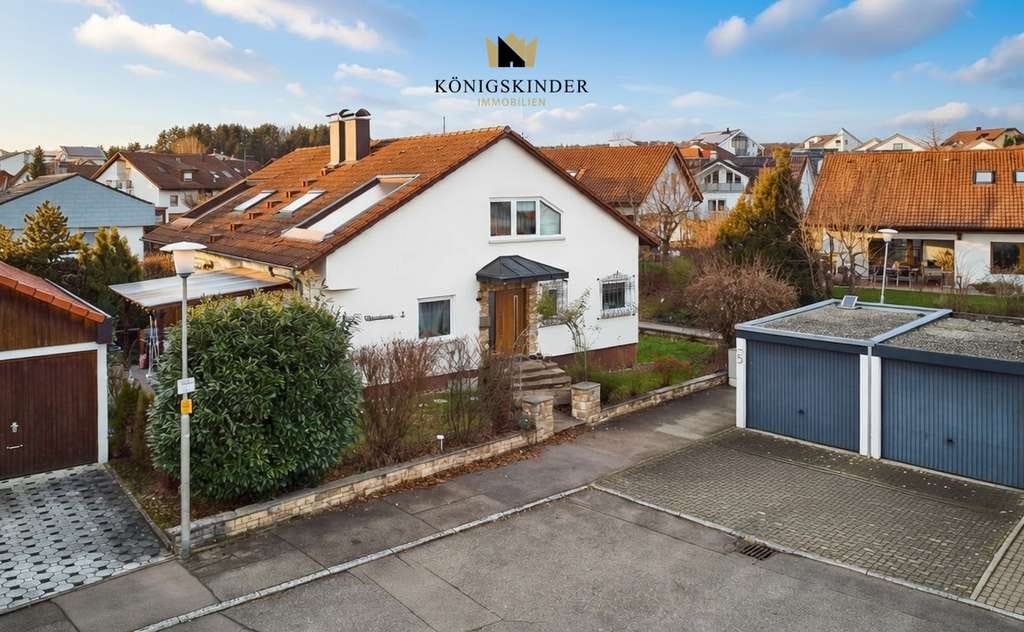 Immobilie in Ofterdingen - Modernisierte Doppelhaushälfte mit Garage in ruhiger Wohnlage von Ofterdingen - Bild 0