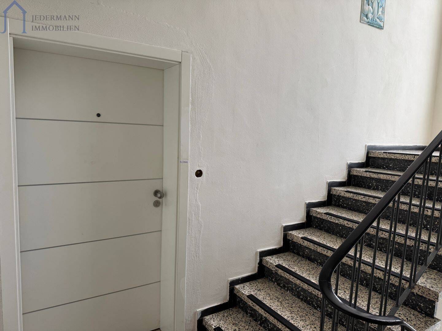 Immobilie in Bad Hersfeld - Mehrfamilienhaus auf dem einen, Baulücke auf dem anderen Grundstück! - Bild 4