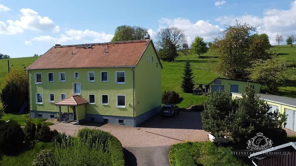 Immobilie in Glashütte - Attraktives-freistehendes-autarkes-MFH, 3 Wohneinheiten (2 vermietet, 1 bezugsfrei) in ruhige Lage - Bild 0